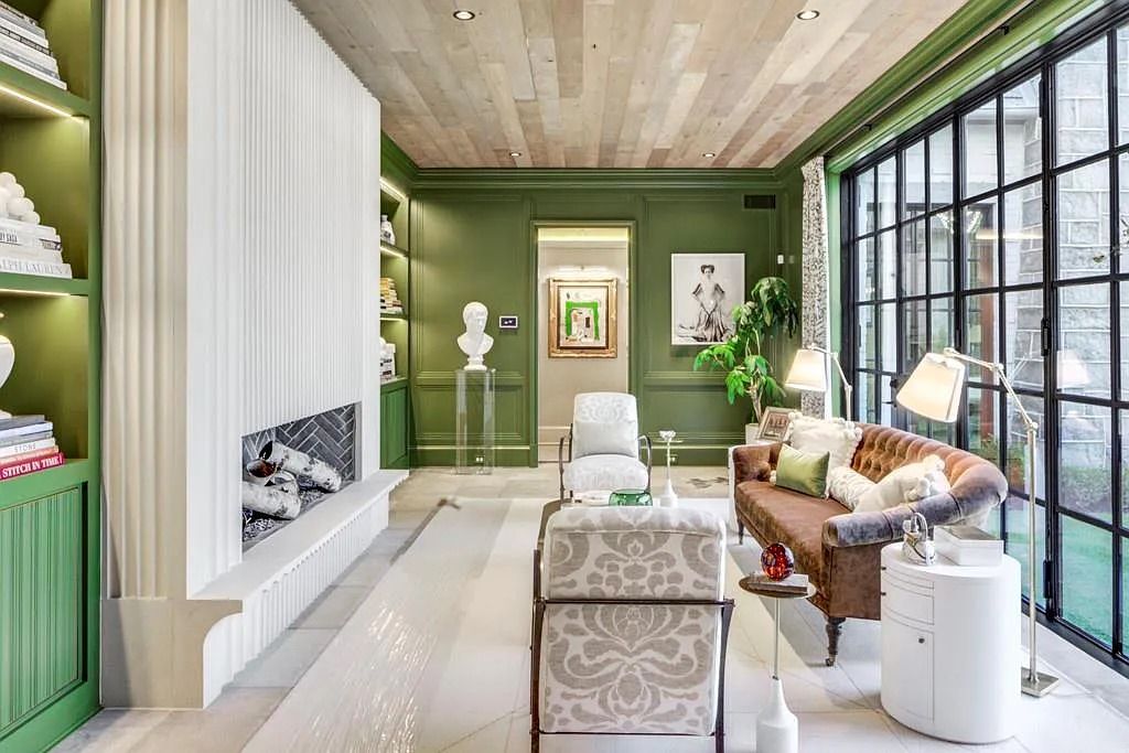 The House in Atlanta is an absolute masterpiece where comfort and intimacy are just as salient as the astonishing beauty you will see at every point throughout the property, now available for sale. This home located at 365 King Rd NW, Atlanta, Georgia