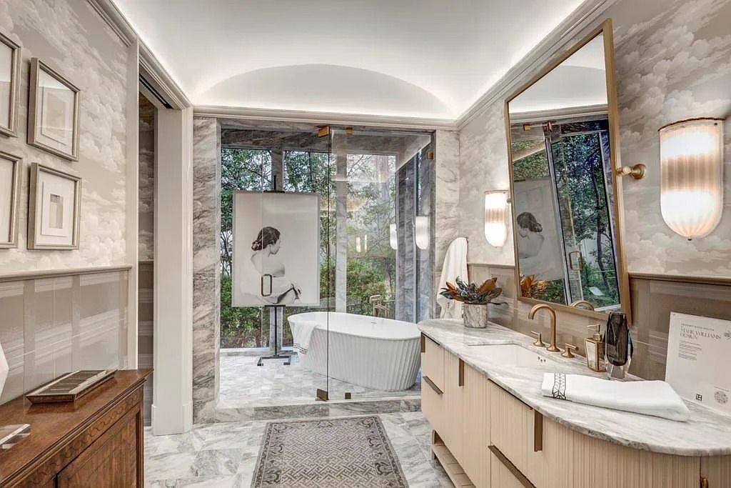 The House in Atlanta is an absolute masterpiece where comfort and intimacy are just as salient as the astonishing beauty you will see at every point throughout the property, now available for sale. This home located at 365 King Rd NW, Atlanta, Georgia