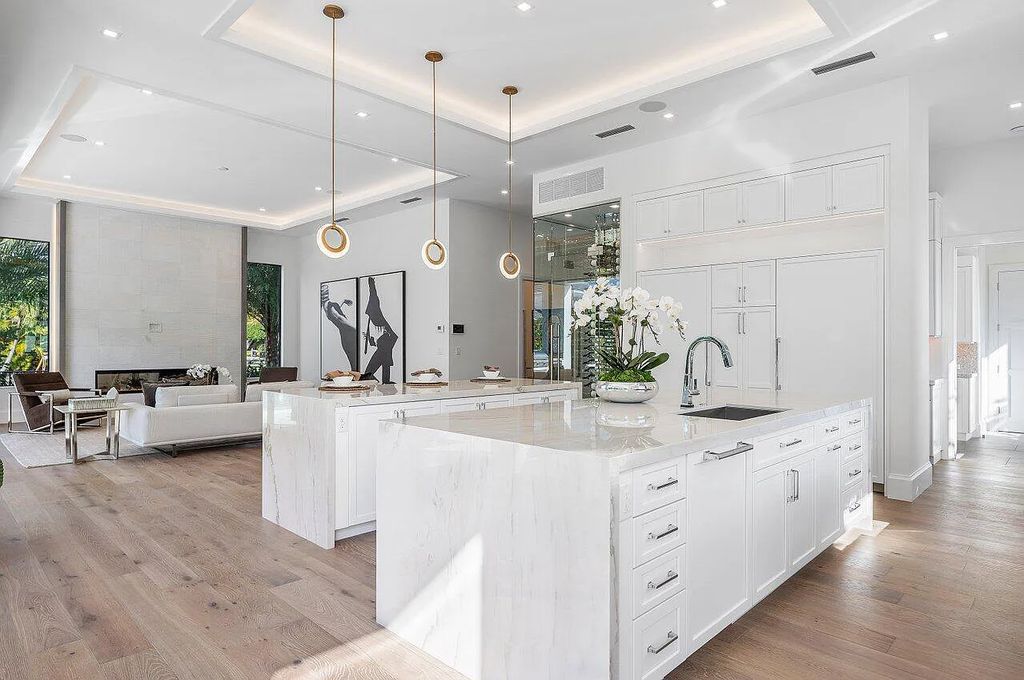 396 NE 2nd Street, Boca Raton, Florida, is a luxury home built by award-winning home builder CJM Luxury Homes. With a modern interior, open concept, and the highest level of quality finishes, this beautiful home becomes a top-of-the-line luxury custom living experience.