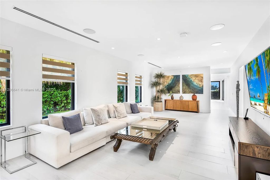 2700 N Bay Road, Miami Beach, Florida, built by MV Group USA, sits on a 27,000 SF lot and has a two-story, 10,114 living SF. You'll enjoy a marvelous outdoor area with open water views on the prestigious North Bay Road.