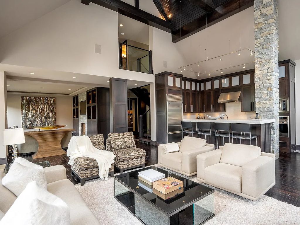 The Residence in Whistler is the epitome of an exclusive mountain retreat with nature connection, now available for sale. This home located at 1592 Khyber Ln, Whistler, BC V8E 0A2, Canada