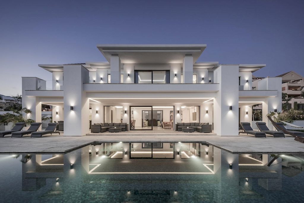 Villa The View with High Levels of Luxury and Tradition by Ark architects