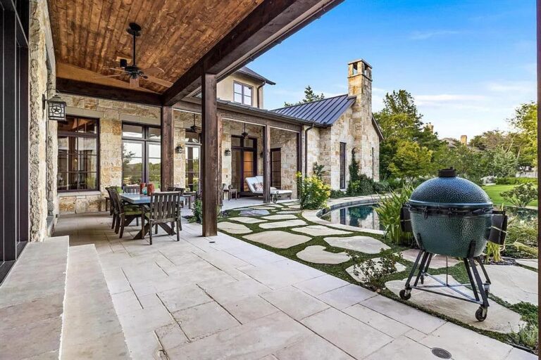 Seeking For 4.3 Million, This Custom Built Modern Home in Dallas Texas