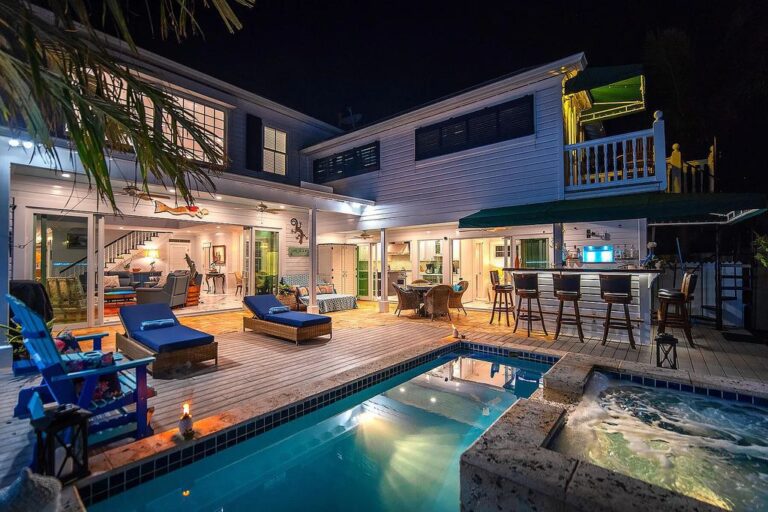 A Residence Located in the Most Soughtafter Location in Old Town Key