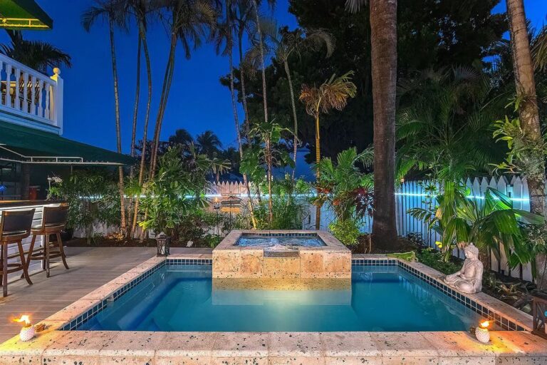 A Residence Located in the Most Soughtafter Location in Old Town Key