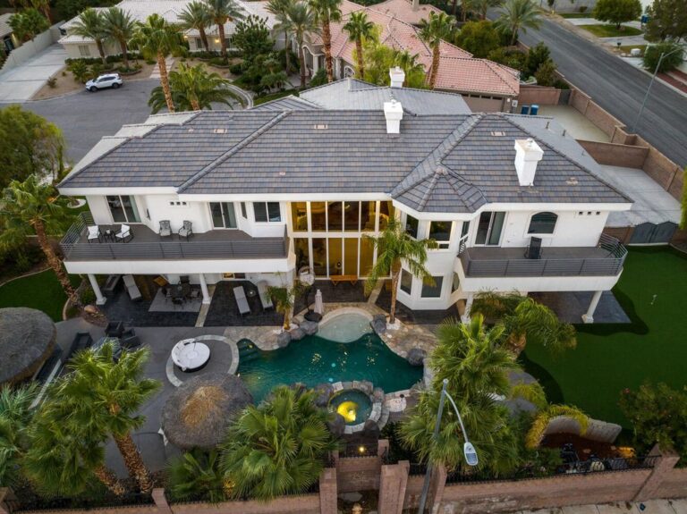 An Immaculate Luxury Home with Full Strip Views in Las Vegas for Sale ...
