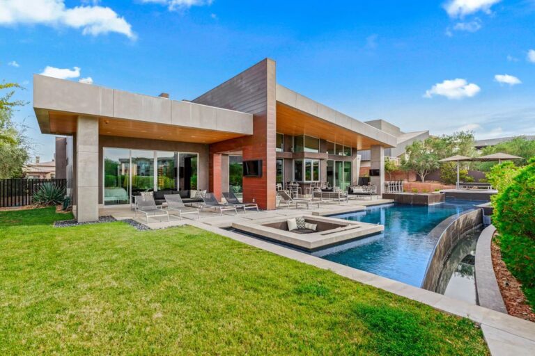 Architecturally Significant Home in Summerlin Nevada with Stunning View