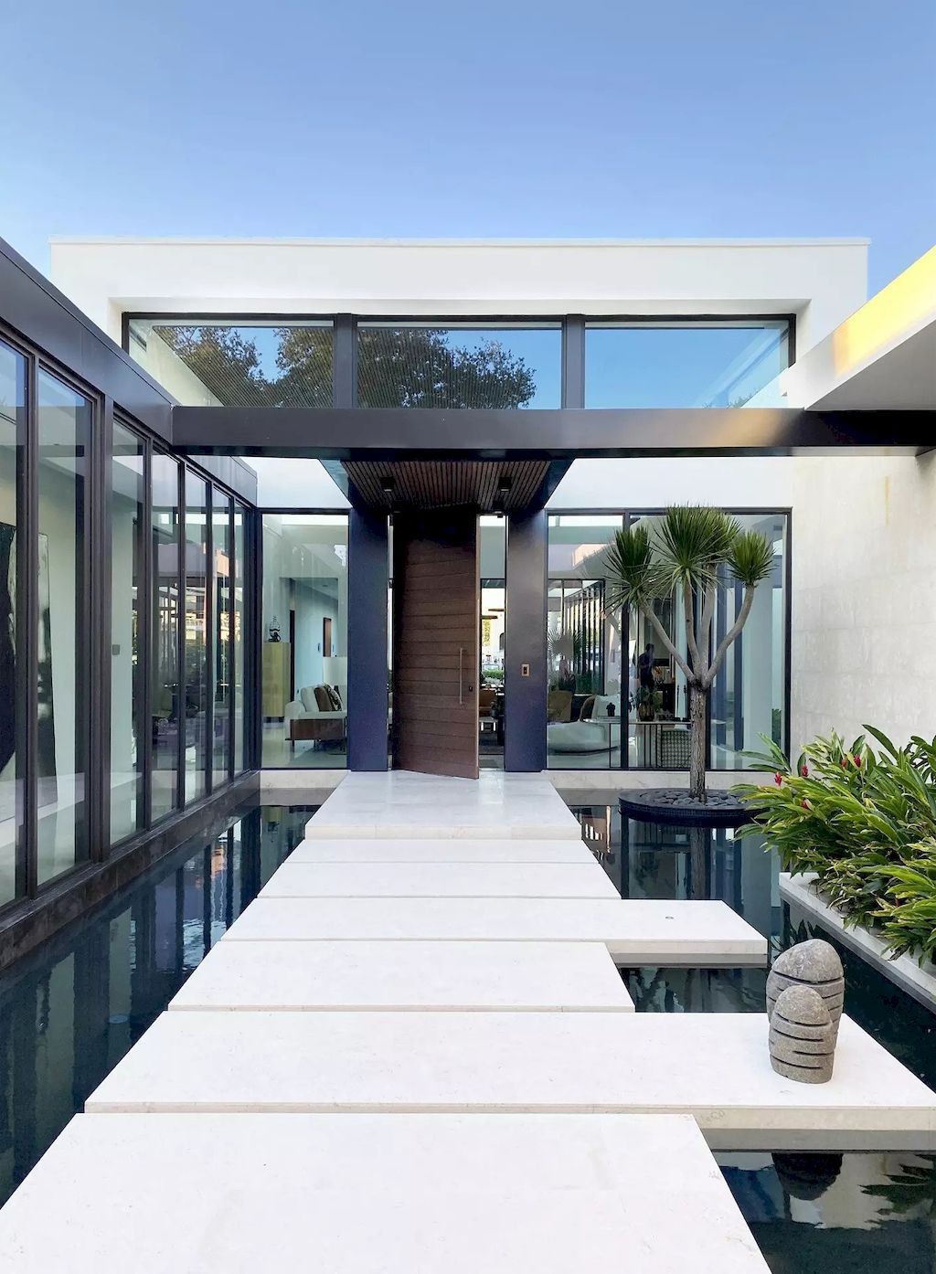 Belle Meade House in Florida by SDH Studio Architecture + Design