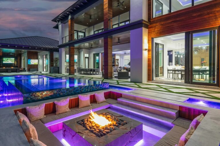 Brand New Contemporary Home with 150 Feet of Unobstructed Waterfront in North Palm Beach, Florida Hit The Market for $14.5 Million