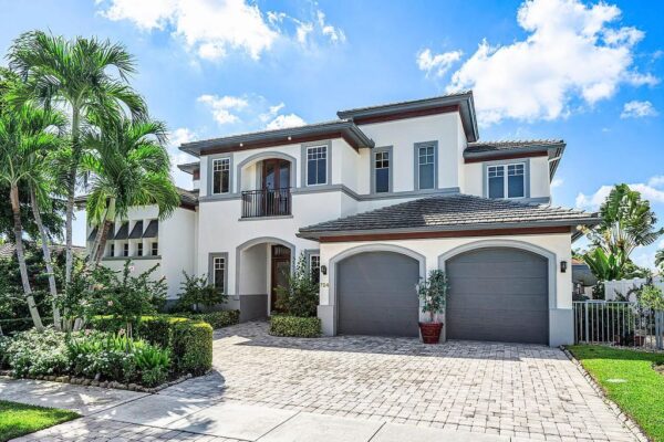 Gorgeous Contemporary Custom Home in The Premier Community of Lake Rogers in Boca Raton, Florida for Sale at $4.3 Million
