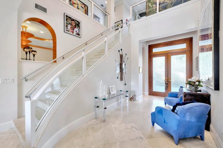 Contemporary Custom Home in The Premier Community of Lake