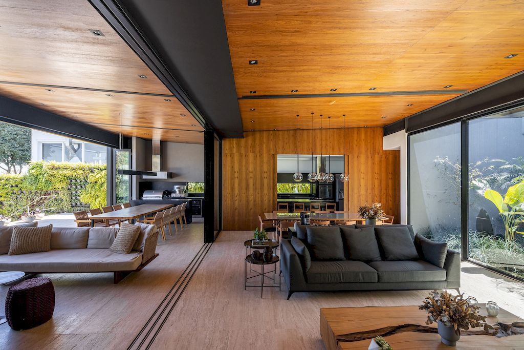LE House, Stunning Renovation Project in Brazil by Arquitetos Associados