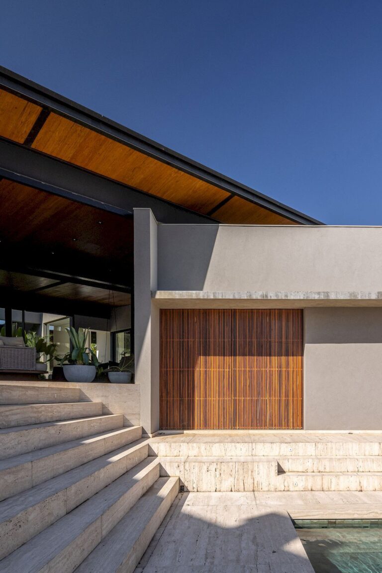 LE House, Stunning Renovation Project in Brazil by Arquitetos Associados