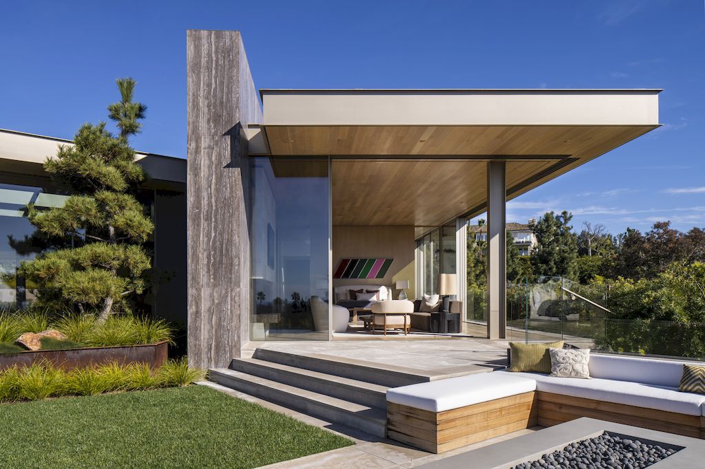 Laurel II House, Inspired by Modernism in California by McClean Design