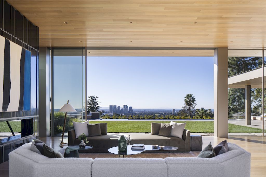 Laurel II House, Inspired by Modernism in California by McClean Design