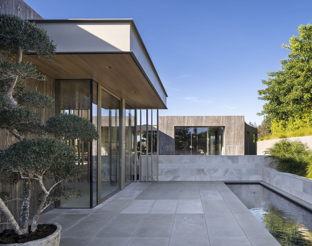 Laurel II House, Inspired by Modernism in California by McClean Design