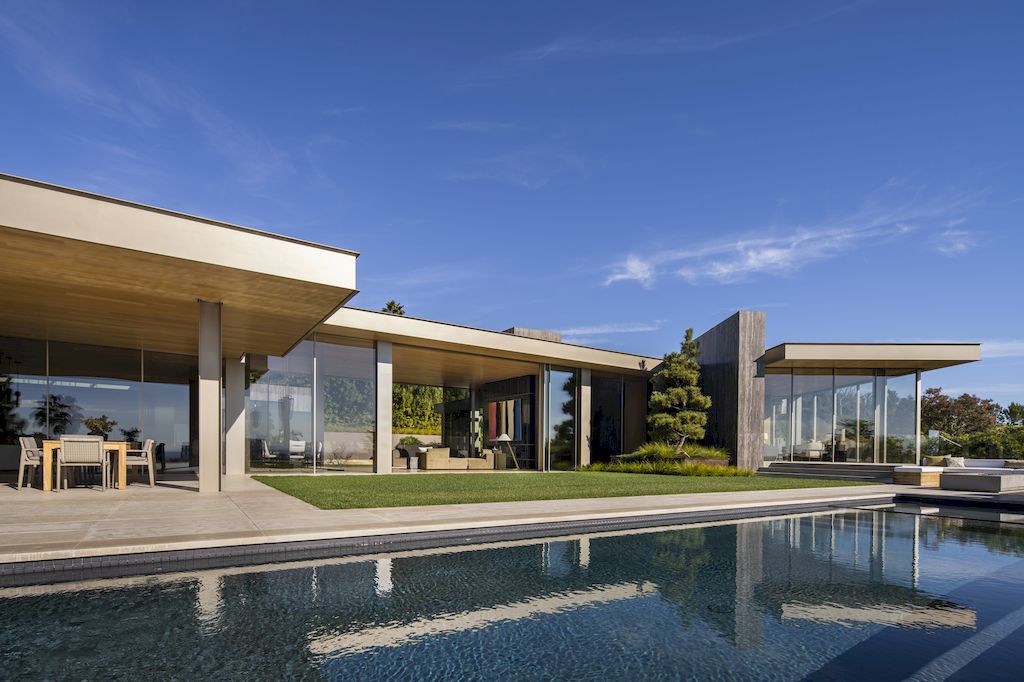 Laurel II House, Inspired by Modernism in California by McClean Design