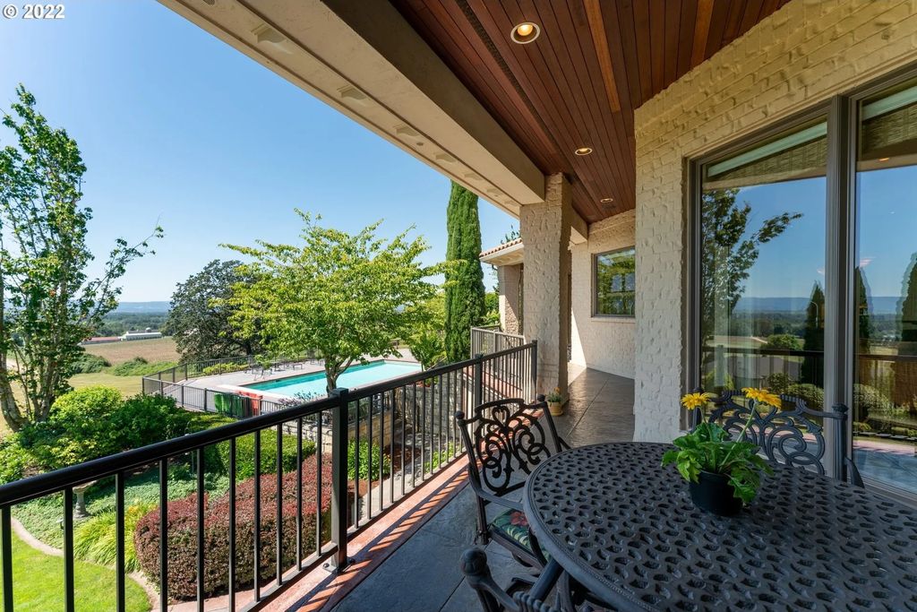 The Home in Ridgefield is designed to have open and airy spaces, with high ceilings and flowing floorpan, now available for sale. This home located at 6200 NW 202nd Cir, Ridgefield, Washington