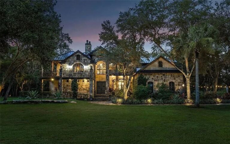 On The Market for $5.2 Million, This 20-Acre Luxury Estate in Fort Pierce is The Perfect Home to Live and Entertain