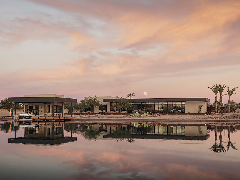 Ski Ranch House Adapts Desert yet Modern in Arizona by The Ranch Mine