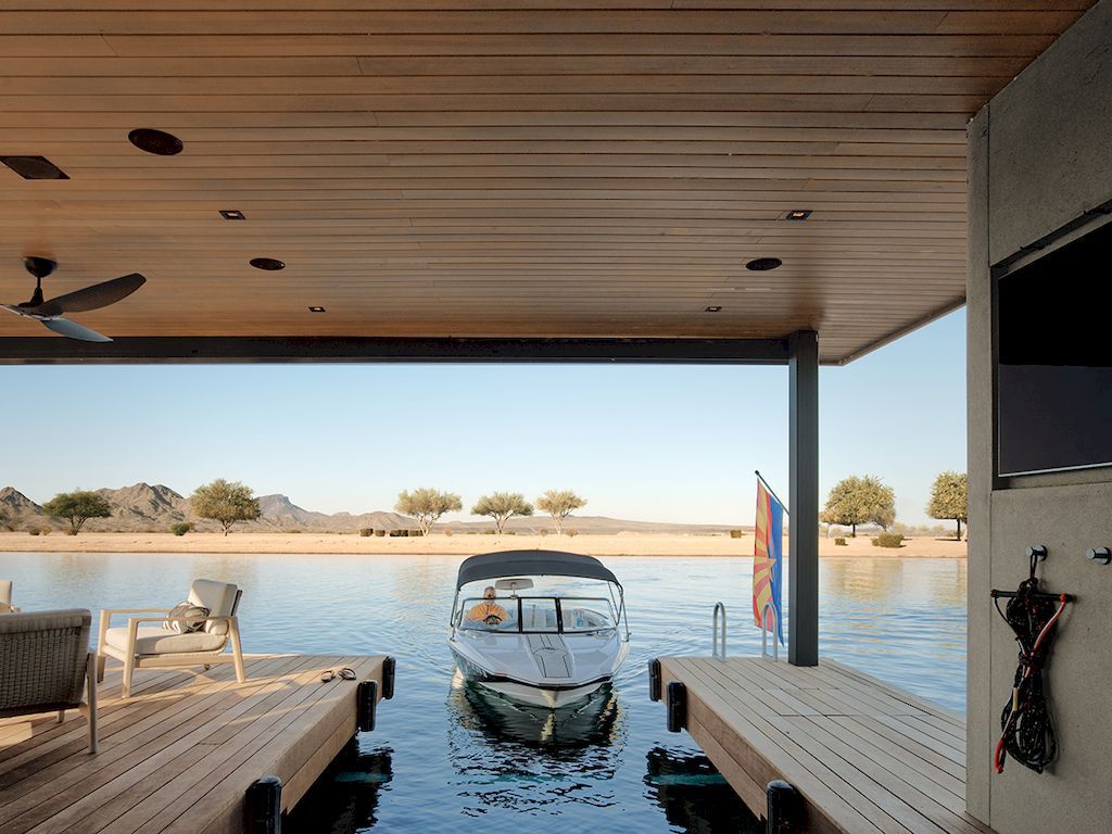 Ski Ranch House Adapts Desert yet Modern in Arizona by The Ranch Mine