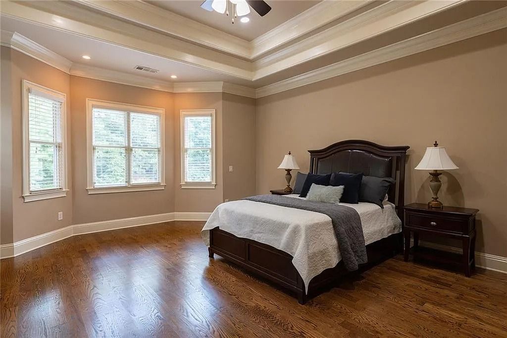 The Estate in Sandy Springs is a luxurious home having a great open floor plan layout of space now available for sale. This home located at 195 Saint Nicholas Cir, Sandy Springs, Georgia; offering 06 bedrooms and 08 bathrooms with 7,799 square feet of living spaces. 