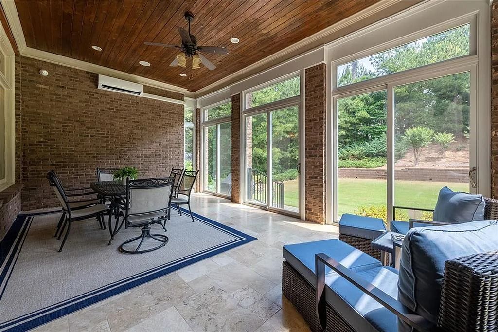 The Estate in Sandy Springs is a luxurious home having a great open floor plan layout of space now available for sale. This home located at 195 Saint Nicholas Cir, Sandy Springs, Georgia; offering 06 bedrooms and 08 bathrooms with 7,799 square feet of living spaces. 