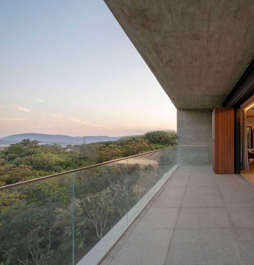 Tetra House, Impressive House in Brazil by Felipe Caboclo Arquitetura