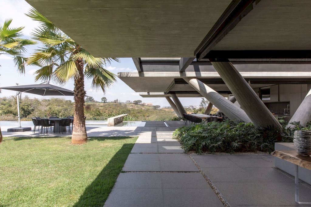 Tetra House, Impressive House in Brazil by Felipe Caboclo Arquitetura