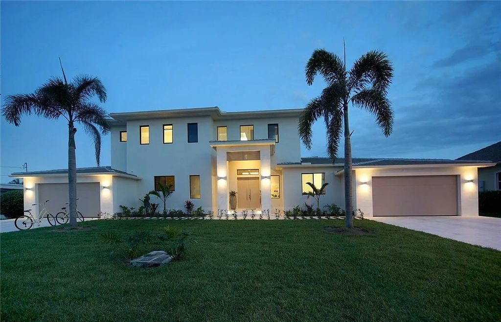 4959 Seville Court, Cape Coral, Florida, is a modern house featuring a bose surrounding system inside and out. All luxury furnishing, tasteful decoration and loaded vacation rental inventory is included.