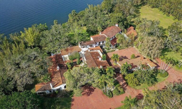 The $6.8 Million Majestic Estate Overlooking the Indian River in Merritt Island, Florida is on Market
