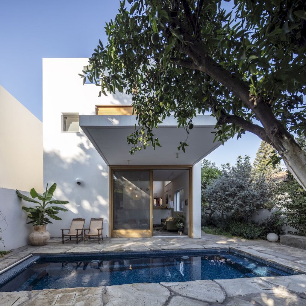 The White Box House, Closely Linked to Nature by Yaniv Pardo Architects