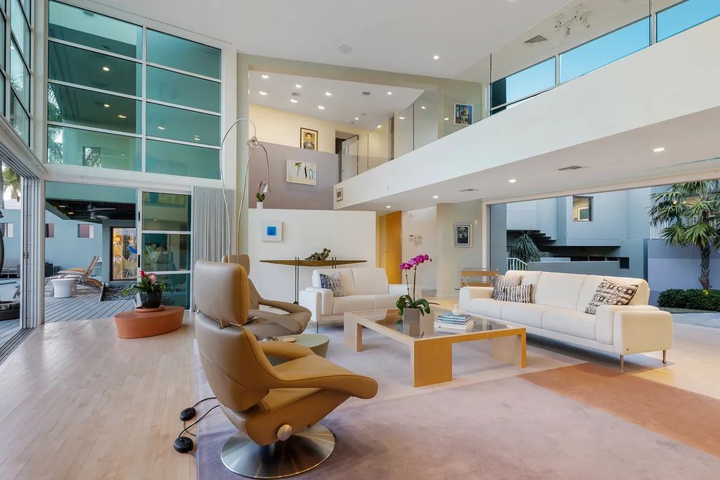 150 Morningside Drive, Sarasota, Florida is a stunning postmodern-style home was designed and built by the renowned architect Don Chapell showcasing the eclectic palette and materials of postmodernism, with an interplay of light and shadow that transforms each space.
