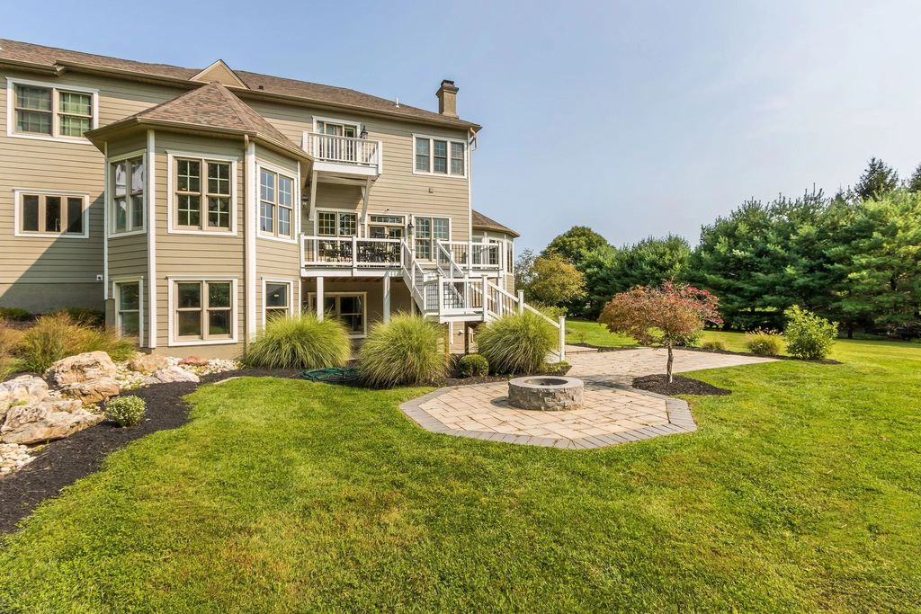 The Estate in New Hope is a luxurious home beautiful totally updated with impressive features now available for sale. This home located at 3 Great Hills Rd, New Hope, Pennsylvania; offering 06 bedrooms and 07 bathrooms with 6,364 square feet of living spaces. 