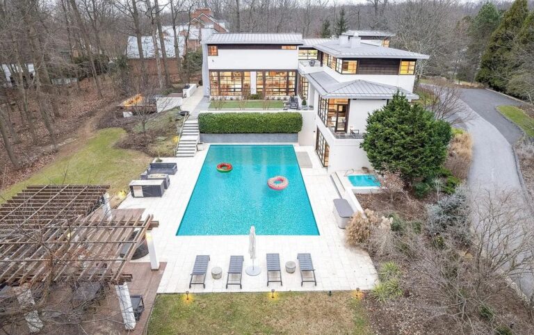 This $2.425M Remarkable Contemporary House in Owings Mill, MD Seamlessly Blends Outdoor Living Into The Open Floor Plan