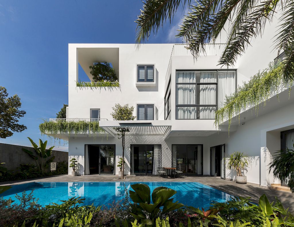 Villa Connect, nice L-shape with nature connection by Story Architecture