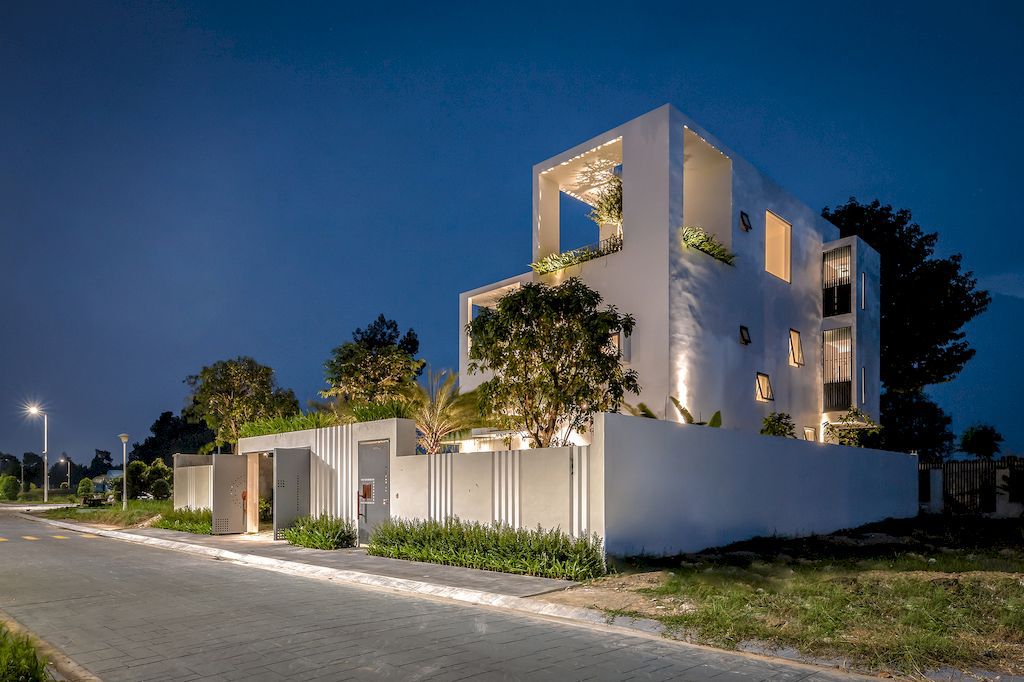 Villa Connect, nice L-shape with nature connection by Story Architecture