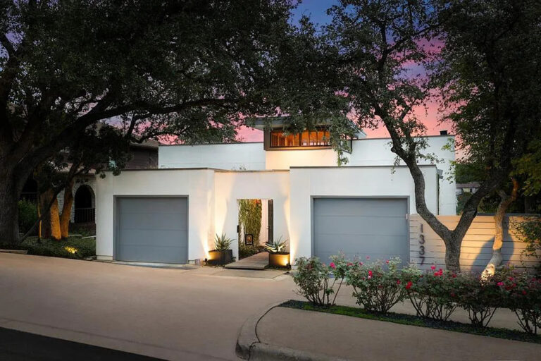 Listed At 3.695 Million, This Modern Elegance Home in Austin Texas Enhances At Its Finest With Unbeatable And Spectacular City Views