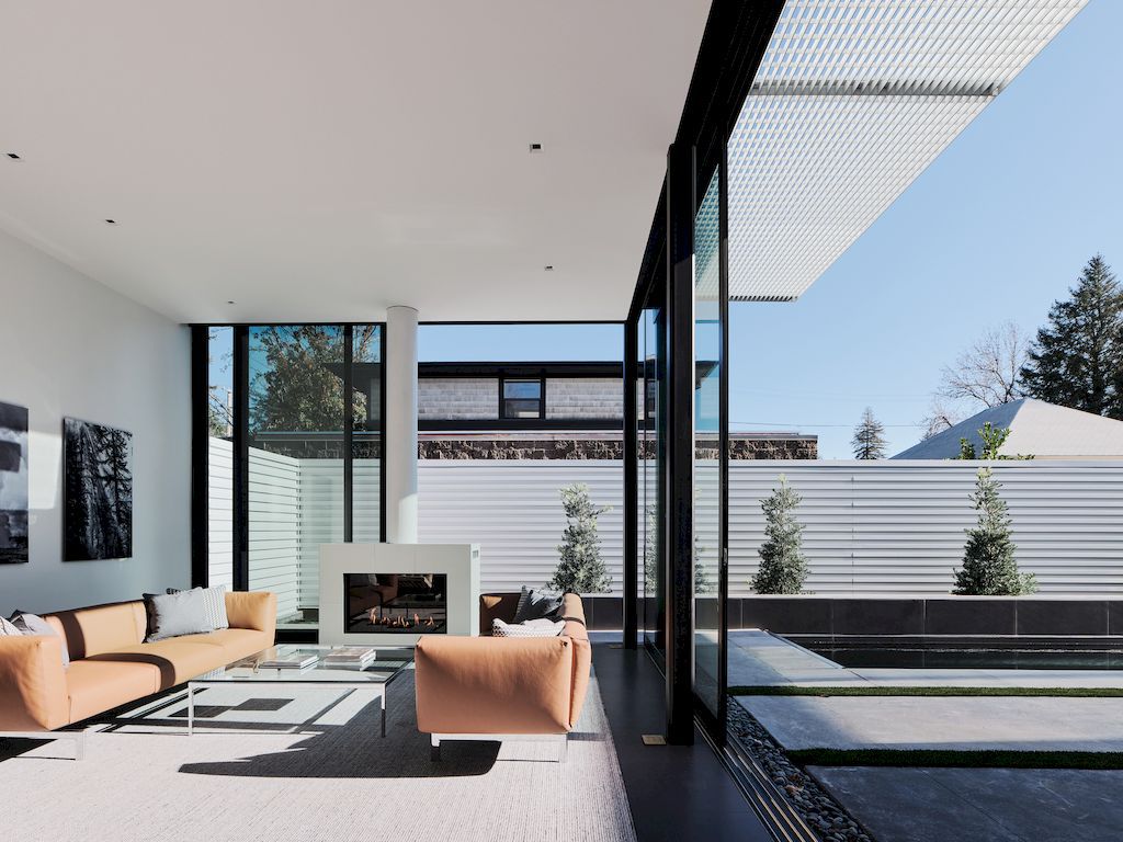212 Tucker House in California by Stanley Saitowitz Natoma Architects