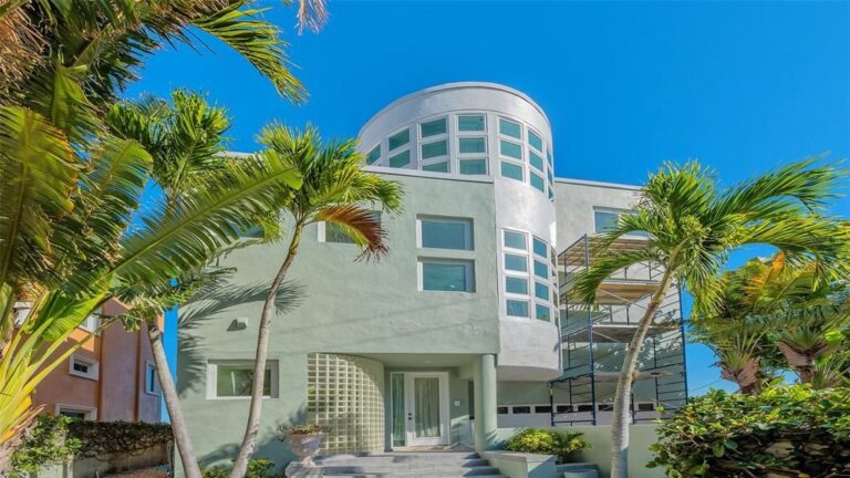 A $4 Million Contemporary Residence Featuring Floor to Ceiling Windows in Sarasota, Florida