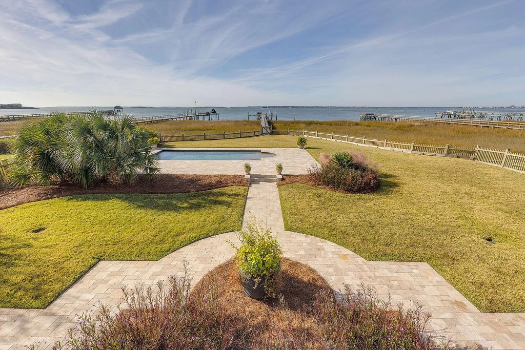 The Estate in Mount Pleasant is a luxurious home with panoramic views of Charleston Harbor from the Ravenel Bridge to Ft. Sumter now available for sale. This home located at 362 Schweers Ln, Mount Pleasant, South Carolina; offering 04 bedrooms and 06 bathrooms with 4,522 square feet of living spaces.