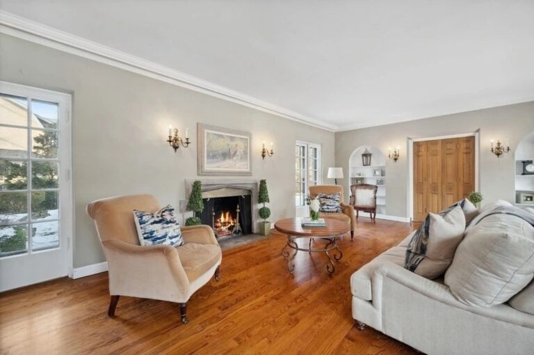 Combines Exceptional Architecture Details with the Updated Features