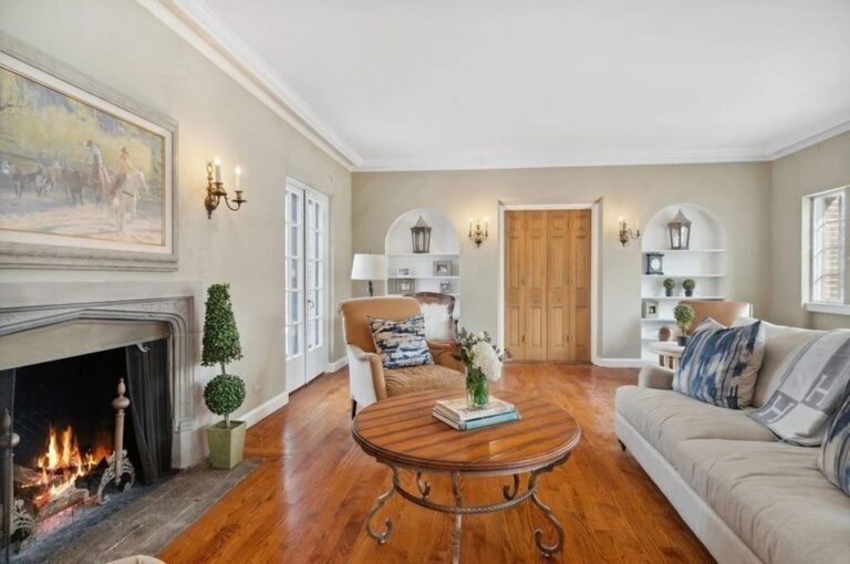 Combines Exceptional Architecture Details with the Updated Features