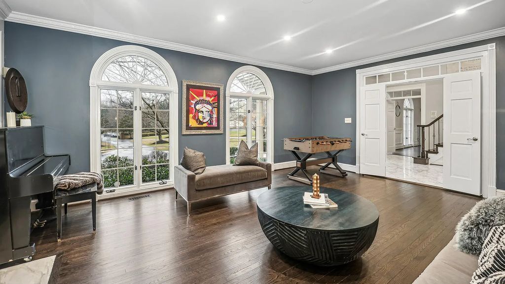 The Estate in Potomac is a luxurious home offering a country club setting now available for sale. This home located at 8908 Hunt Valley Ct, Potomac, Maryland; offering 05 bedrooms and 06 bathrooms with 7,118 square feet of living spaces. 