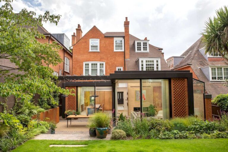 Hampstead Retro House, a Contemporary Extension by XUL Architecture