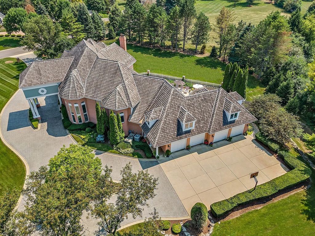 The House in South Barrington easy access to the highway, O'Hare, Arboretum, shopping, entertainment and restaurants, now available for sale. This home located at 2 Tiffany Cir, South Barrington, Illinois