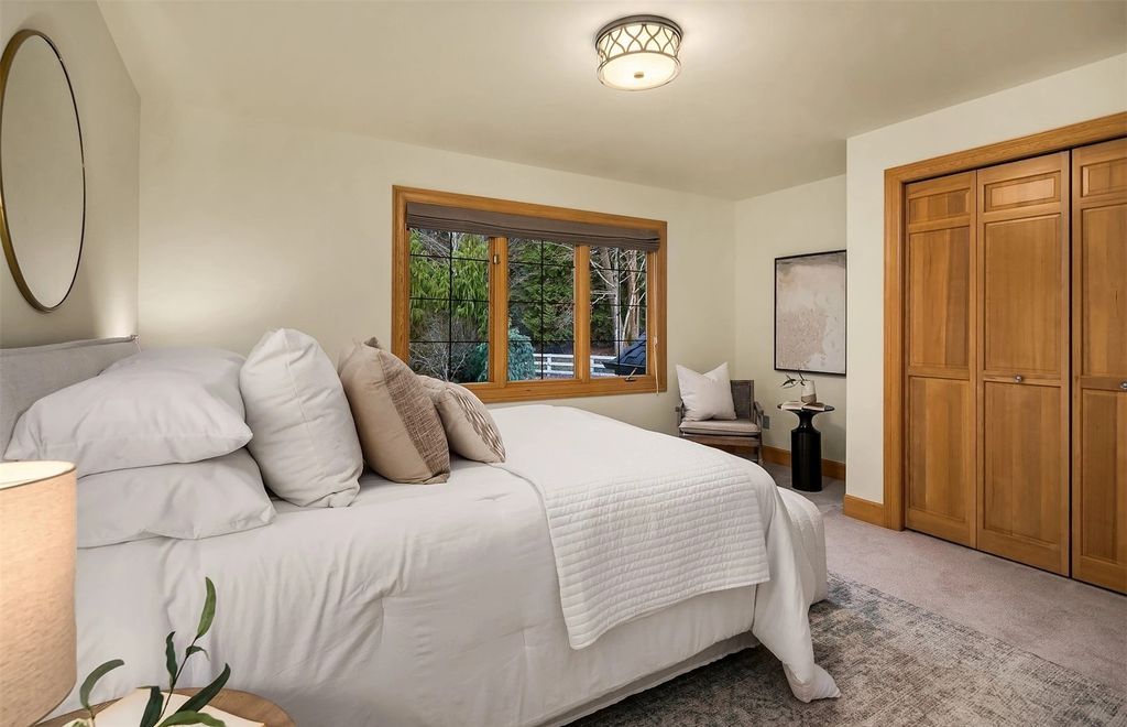 The House in Bellevue is designed for comfortable everyday living as well as lavish entertaining, now available for sale. This home located at 3520 116th Avenue NE, Bellevue, Washington