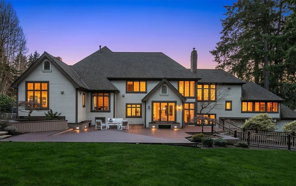 The House in Bellevue is designed for comfortable everyday living as well as lavish entertaining, now available for sale. This home located at 3520 116th Avenue NE, Bellevue, Washington