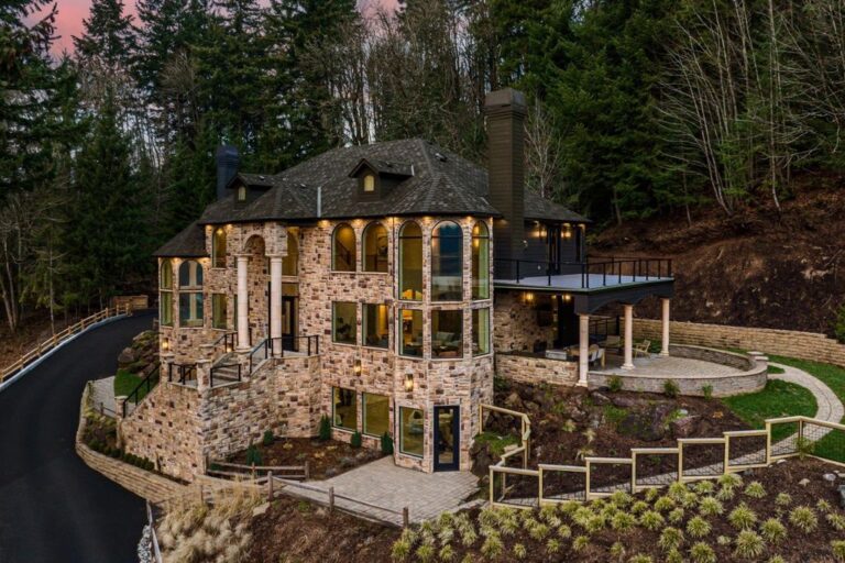 Live Effortlessly on $4,899,900 Modern French Chateau With Sweeping Columbia River Views in Washougal, WA