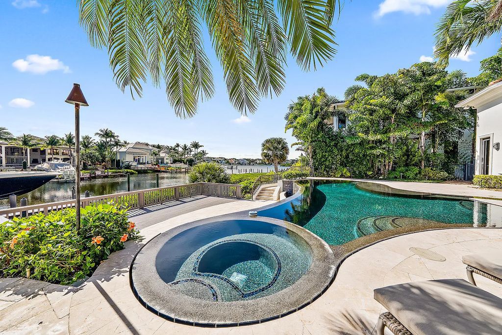 131 Commodore Drive, Jupiter, Florida, is located un the premier Northern Palm Beach County Golf and Boating Community. It features luxurious rooms and plenty of room for entertaining.